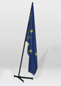 interiérový kovový stojan Standard s vlajkou Evropské unie